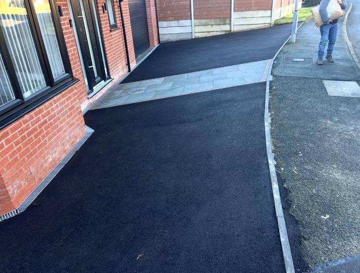 Tarmac & Porcelain Driveway